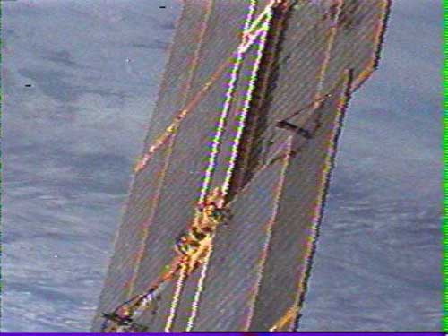 An SSTV shot of the Mir solar panels, as received December 16 at W1AW.